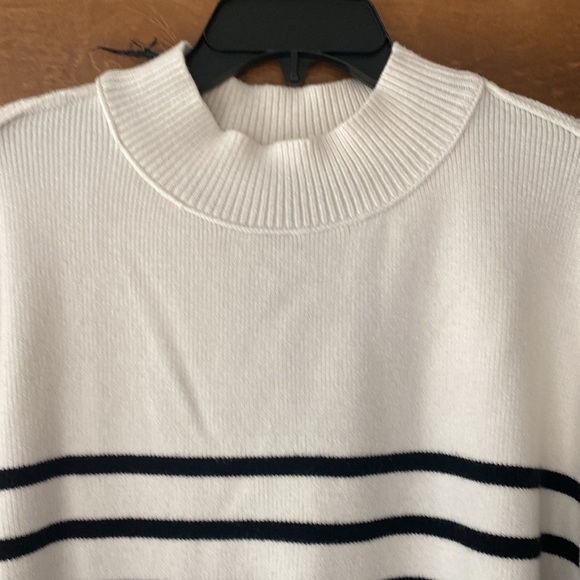 Oversized Casual Ribbed Knit Pullover Sweater size L Cream with Black - Picture 9 of 10